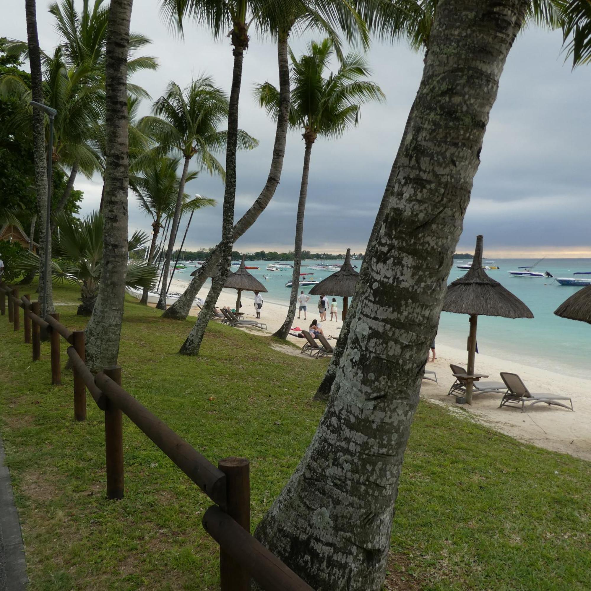 Appartamento Le Dauphin Du Lagon Bleu - Plages De Mont Choisy Et De Trou Aux Biches