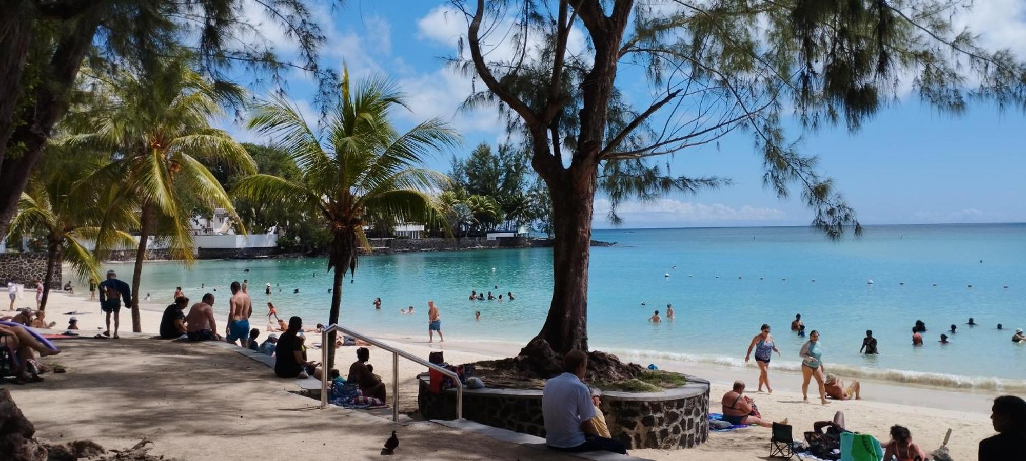 Apartment Le Dauphin Du Lagon Bleu - Plages De Mont Choisy Et De Trou Aux Biches Grand Baie